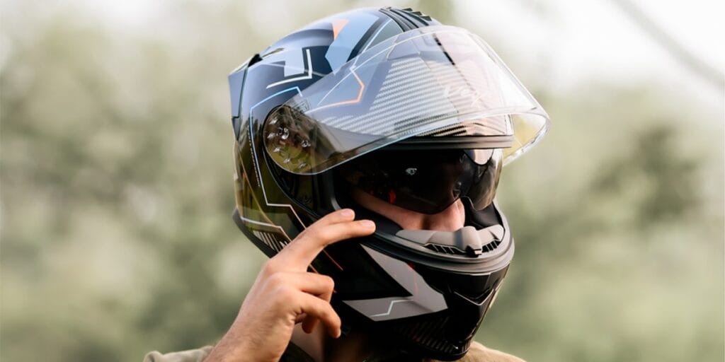 Choosing the Best Visor for Your Ride